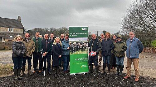 Picture of Roz Savage with NFU farmers in Wiltshire